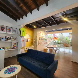 la-divina-trinidad-galeria-wellness-hostal.cali-hotels.com/