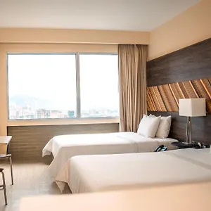 V Grand Hotel, A Member Of Radisson Individuals מלון
